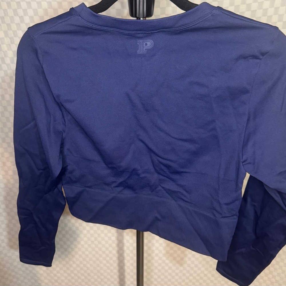 PINK Victoria's Secret Navy Long Sleeve Crop Top - Picture 4 of 4
